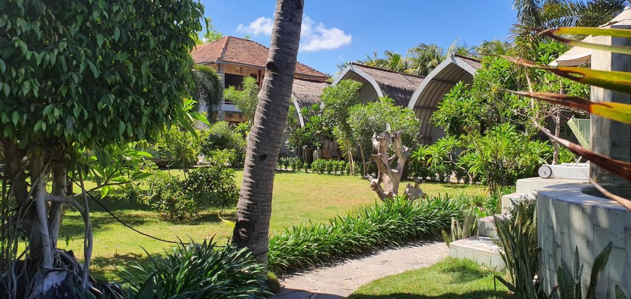 Puri Air Beach Resort & Spa Gili Air Exterior photo