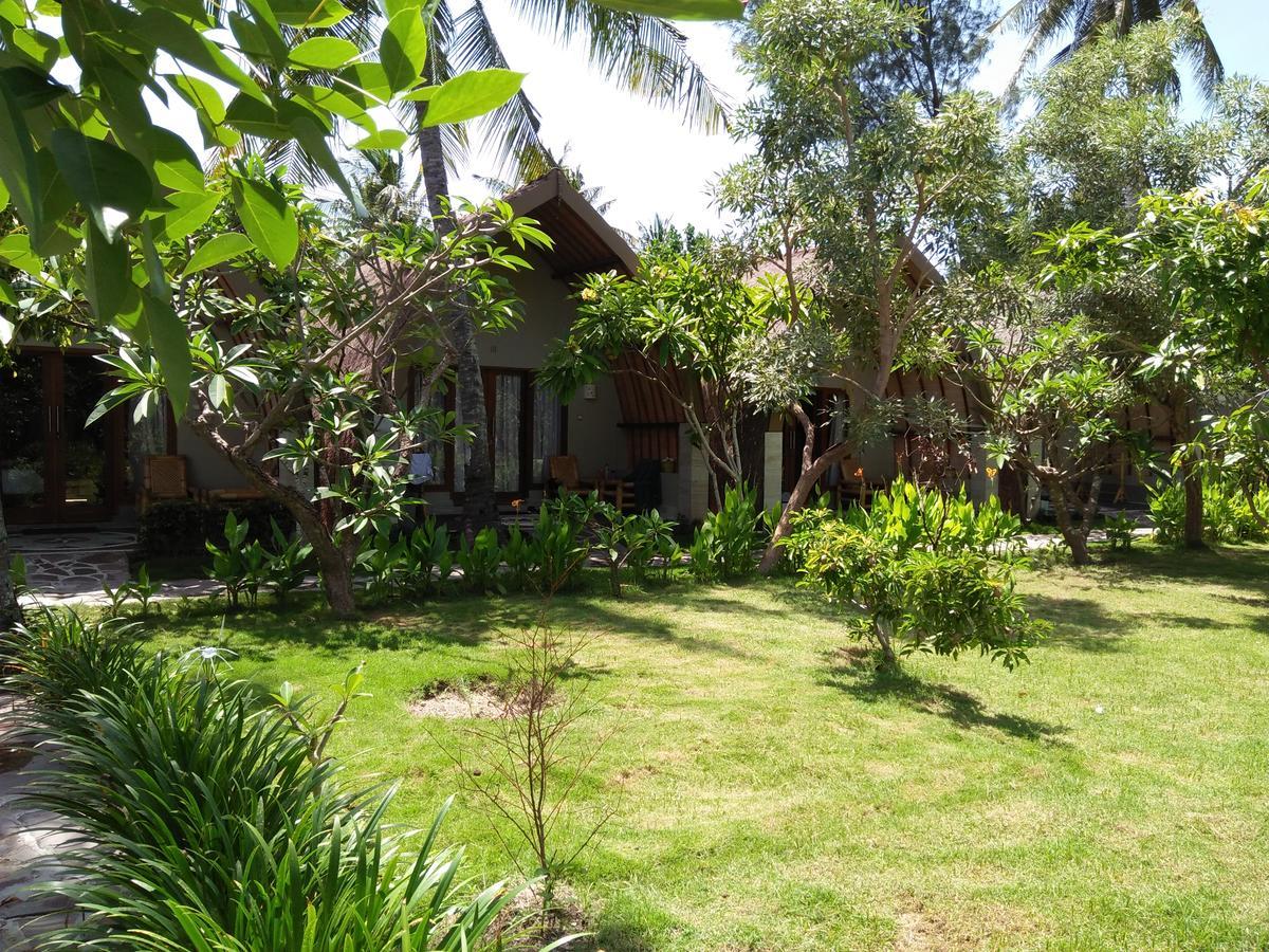 Puri Air Beach Resort & Spa Gili Air Exterior photo